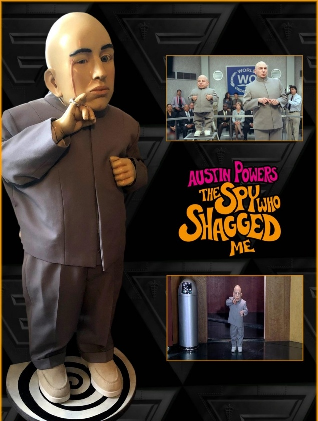 Mini-Me’s (Verne Troyer) Costume