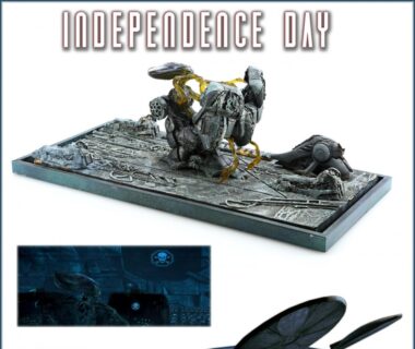 Alien Puppet and Mothership Console Model Miniatures