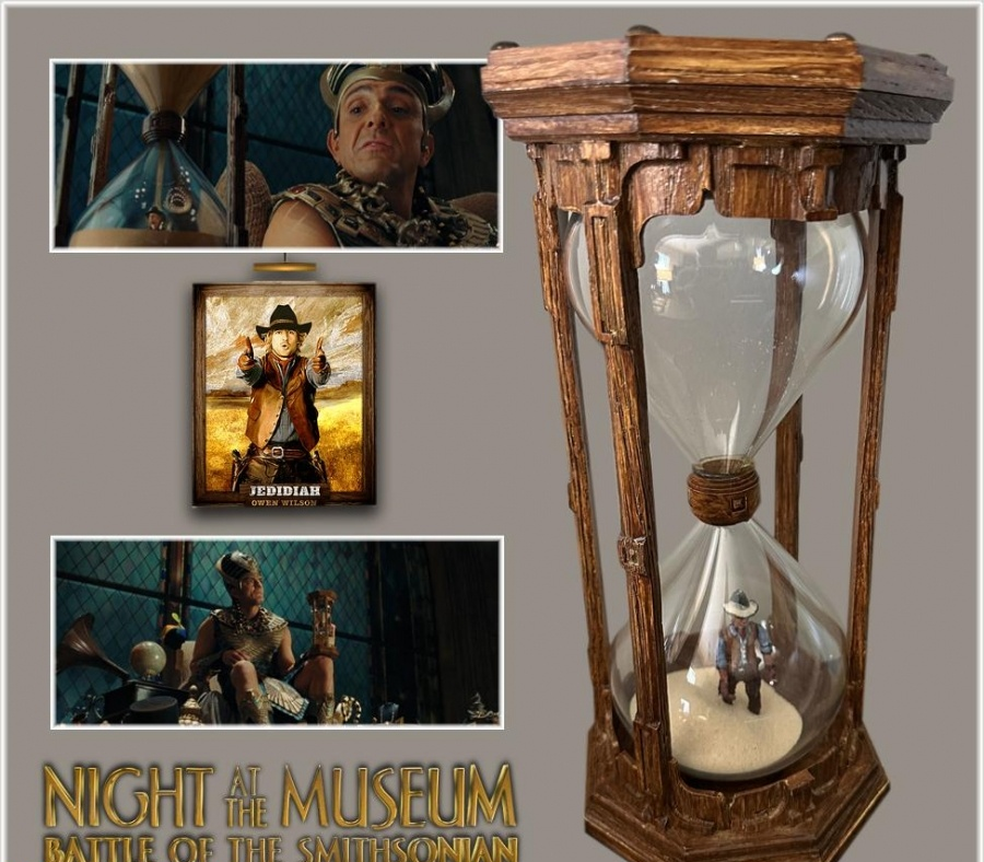 Smithsonian Hourglass Model Miniature