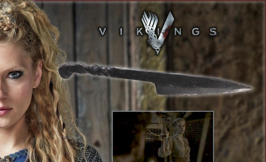 Lagertha’s (Katheryn Winnick) Knife